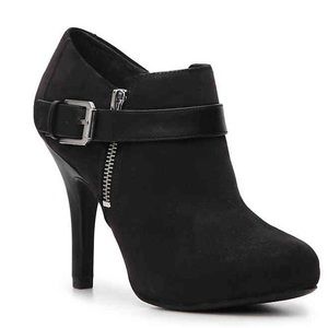 Fergalicious Brianne Booties Size 9